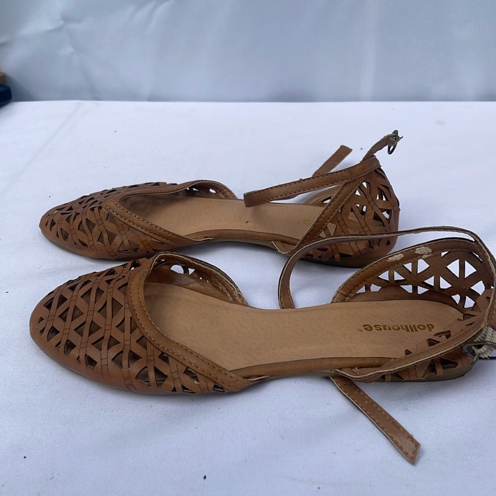 Dollhouse shoes